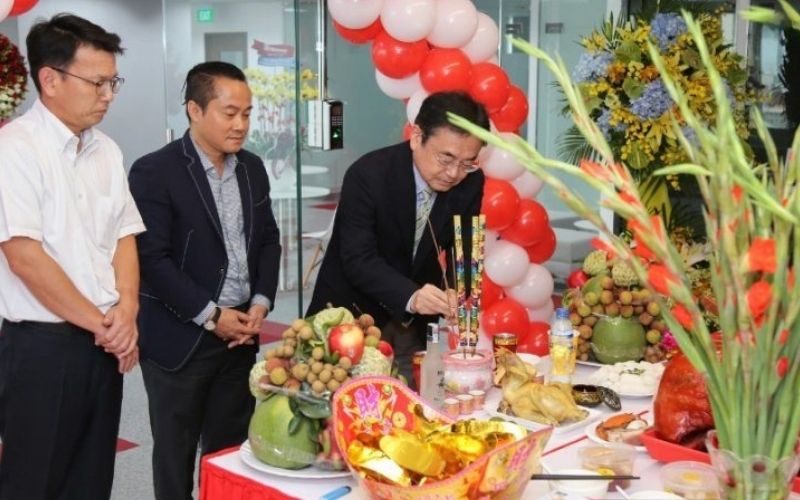 Thực hiện nghi thức khai trương chuẩn để kinh doanh thuận lợi